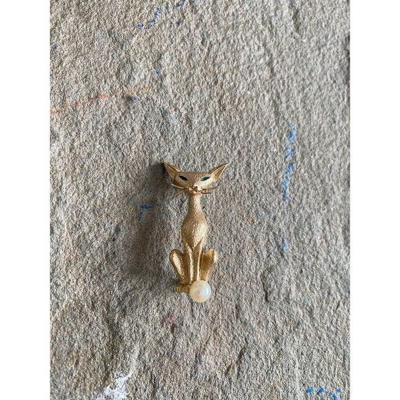 Vintage Marcel Boucher 7871 Siamese Cat Genuine Pearl Pin Brooch Gold Tone - Picture 3 of 7